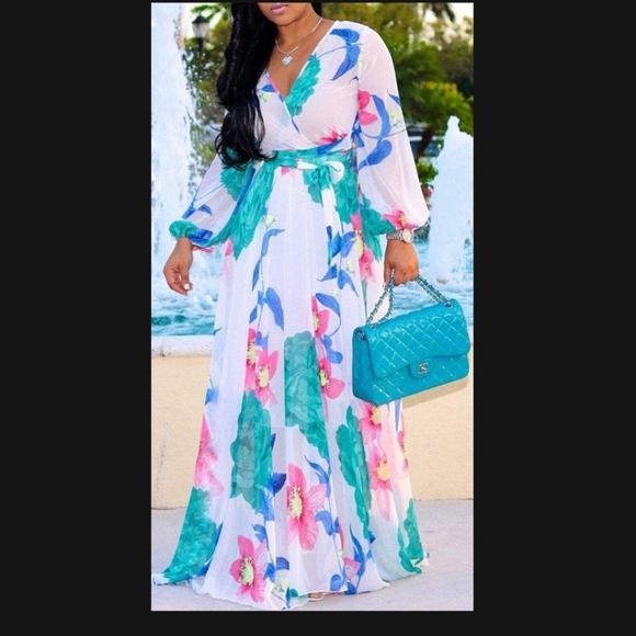 chicme Dresses & Skirts - Floral flowy maxi dress
